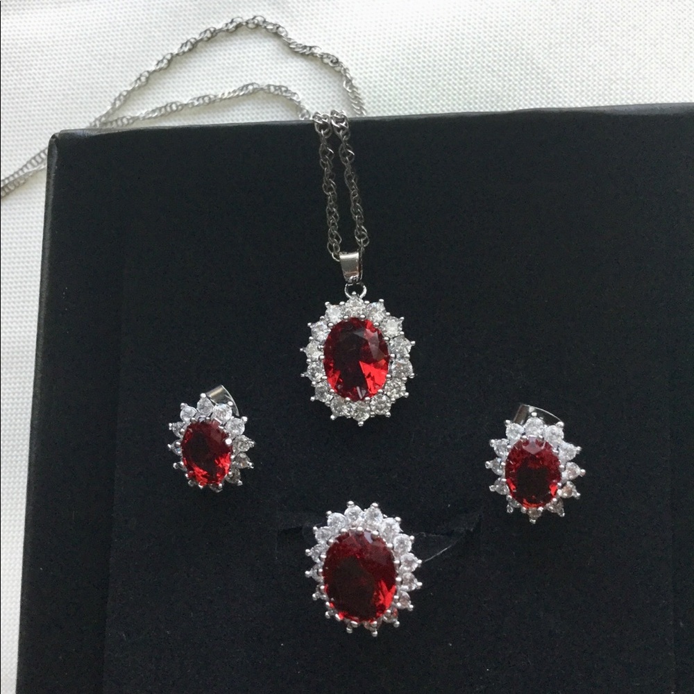 William & Kate Red Oval CZ Fashion Jewelry Set